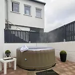 Royal Ocean Mit Sauna, Spielekonsole Und Whirlpool Hébergement de vacances Rostock
