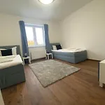 Royal Ocean Mit Sauna, Spielekonsole Und Whirlpool Hébergement de vacances Rostock