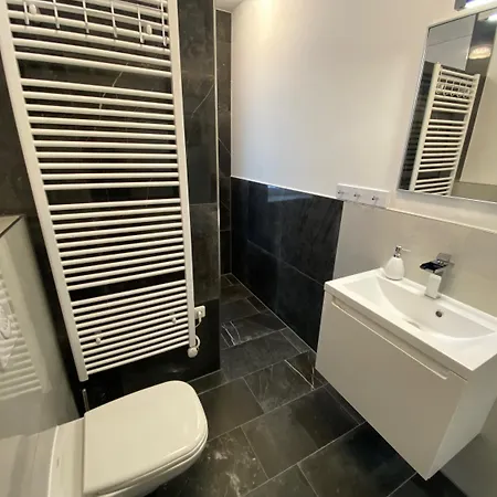 Royal Ocean Mit Sauna, Spielekonsole Und Whirlpool Nyaraló *