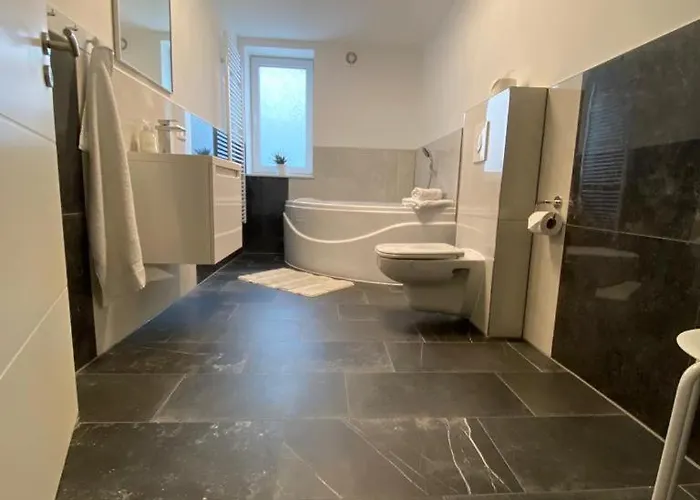 Royal Ocean Mit Sauna, Spielekonsole Und Whirlpool * ロストック