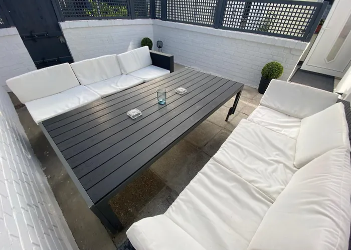 Royal Ocean Mit Sauna, Spielekonsole Und Whirlpool *